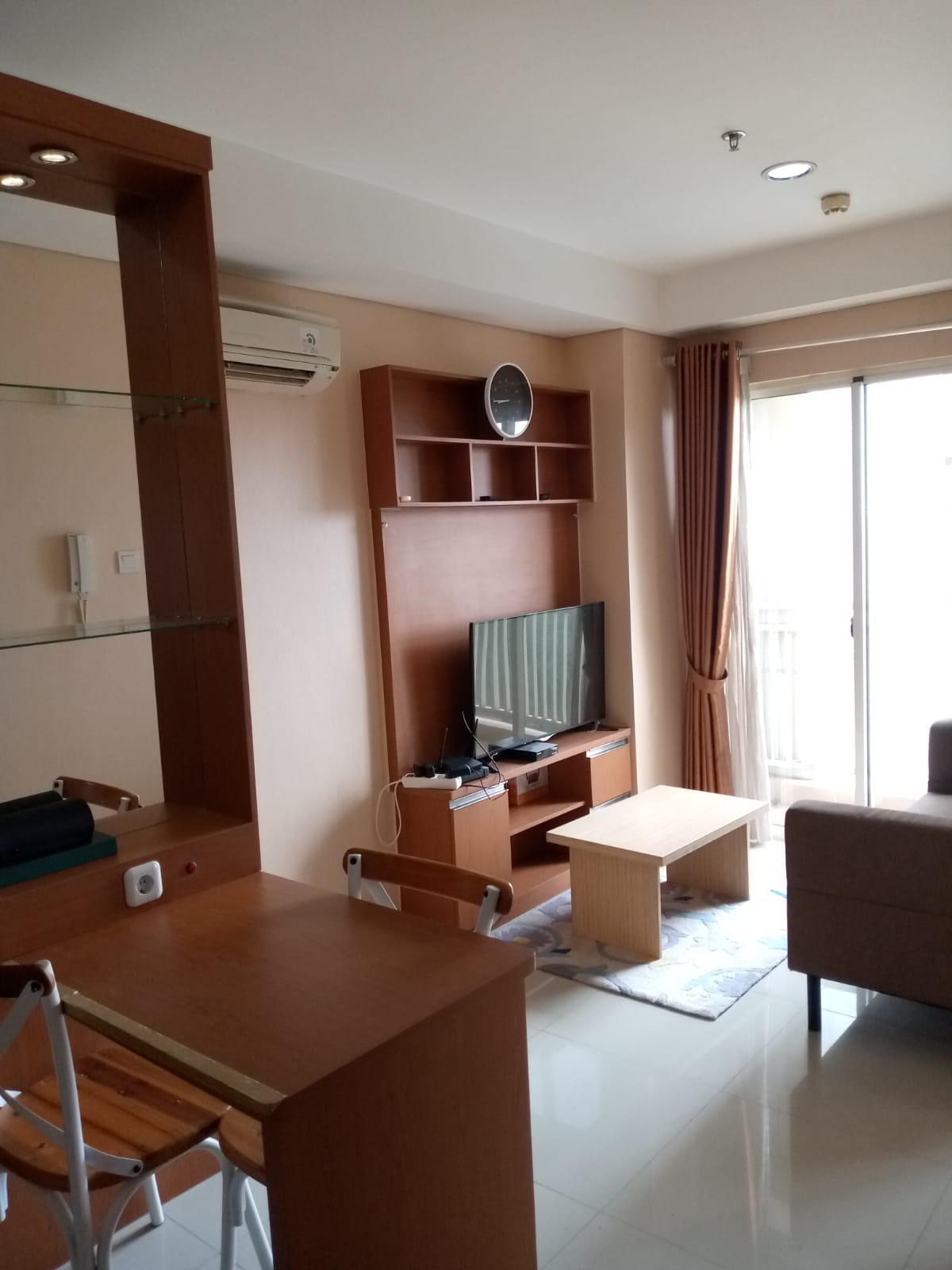 Unit 1 BR Apartemen Trivium Terrace Tower Suite Disewakan di Lippo Cikarang